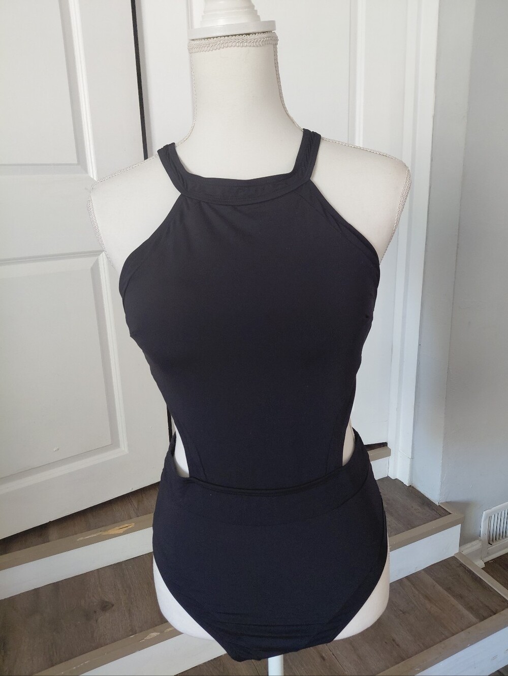HOLIPICK Sleek Black High Neck Cutout One-Piece Swimsuit Size Medium NWT